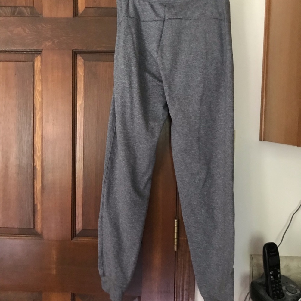 American Eagle joggers